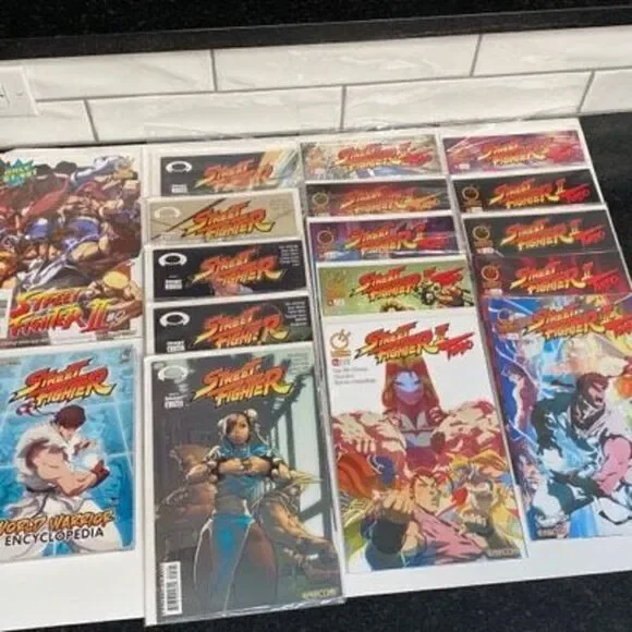 Lot of 17 Streetfighter/Streetfighter II Turbo & encyclopedia book comics ALL NM - Picture 12 of 12